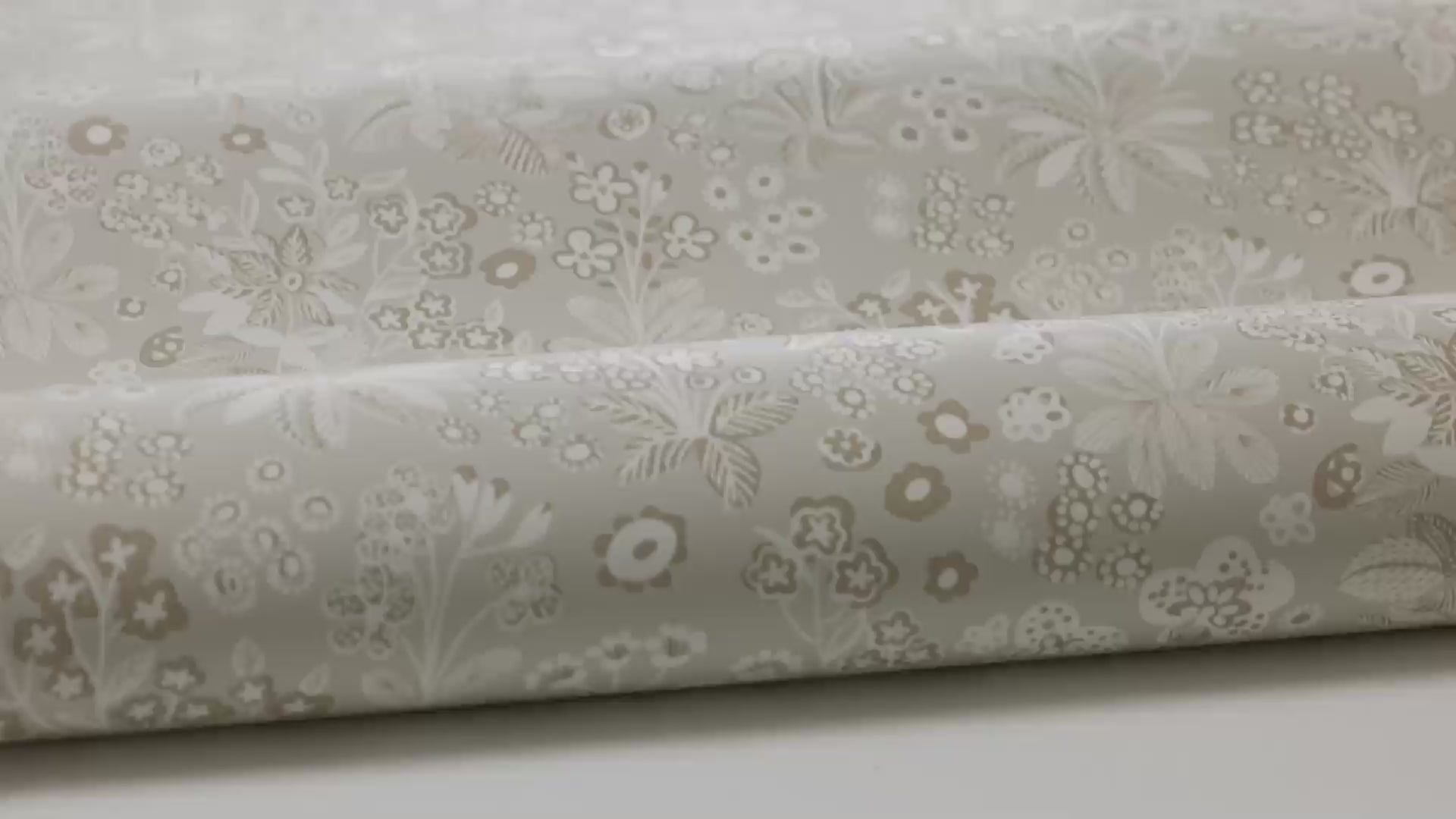 Tapete mit pflanzlichem Blumenmotiv TUVA beige mit Creme