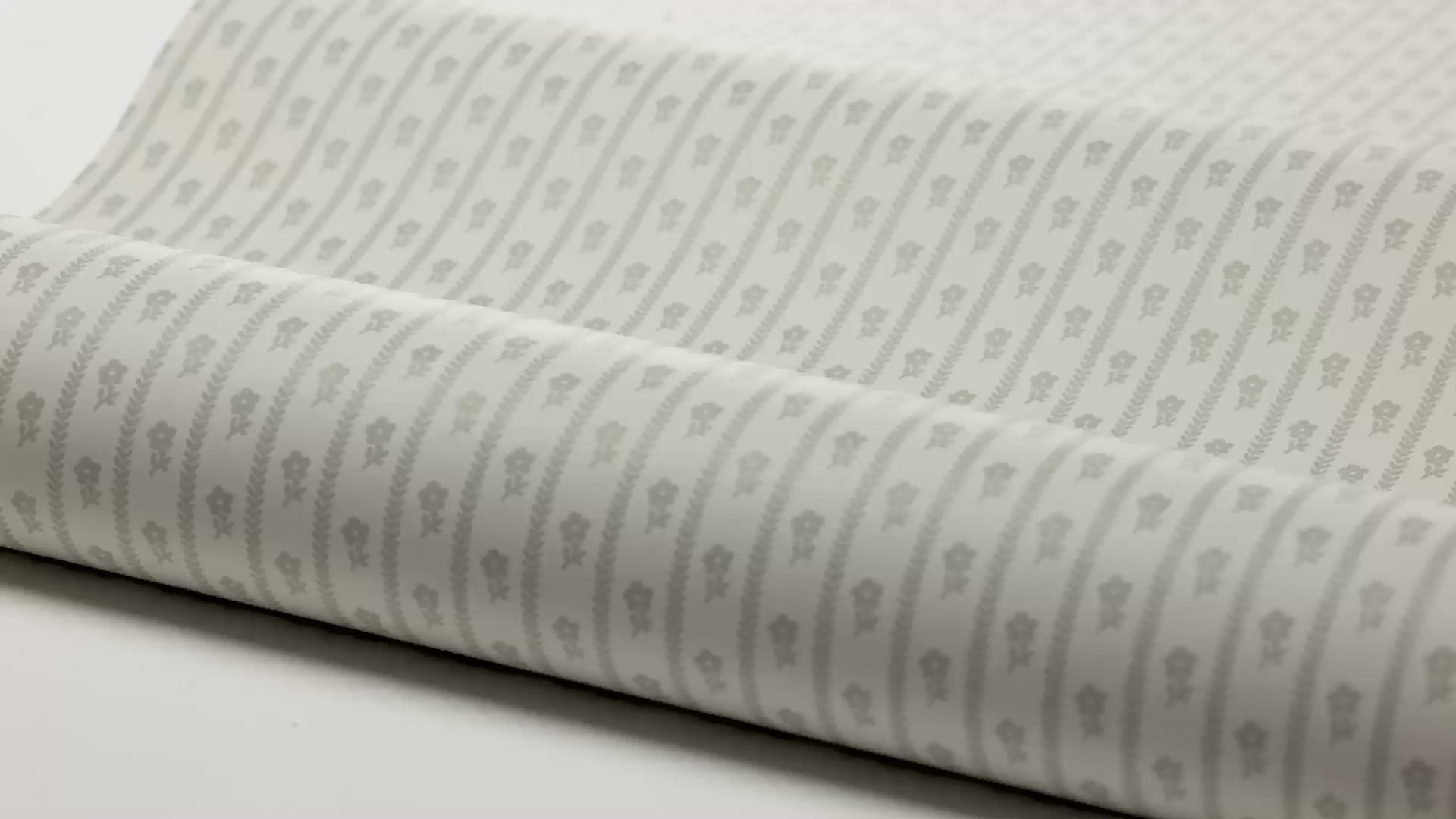 Tapete mit Pflanzenmotiv LILLA LYCKAN beige mit grün