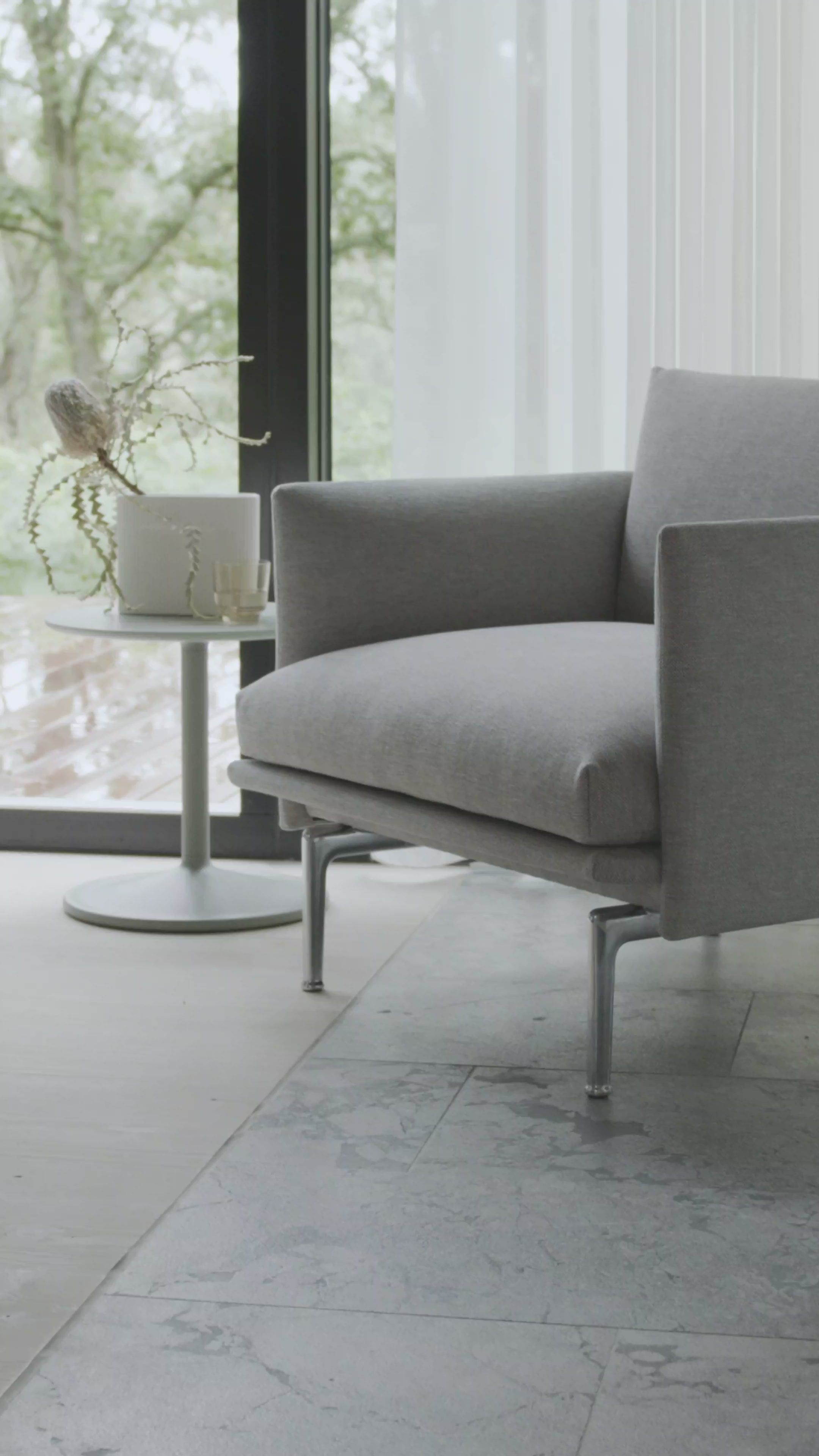 Fotel OUTLINE personalizowany