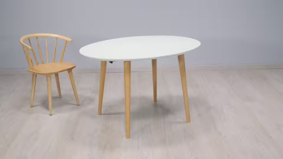 OQUI round extendable table oak veneer