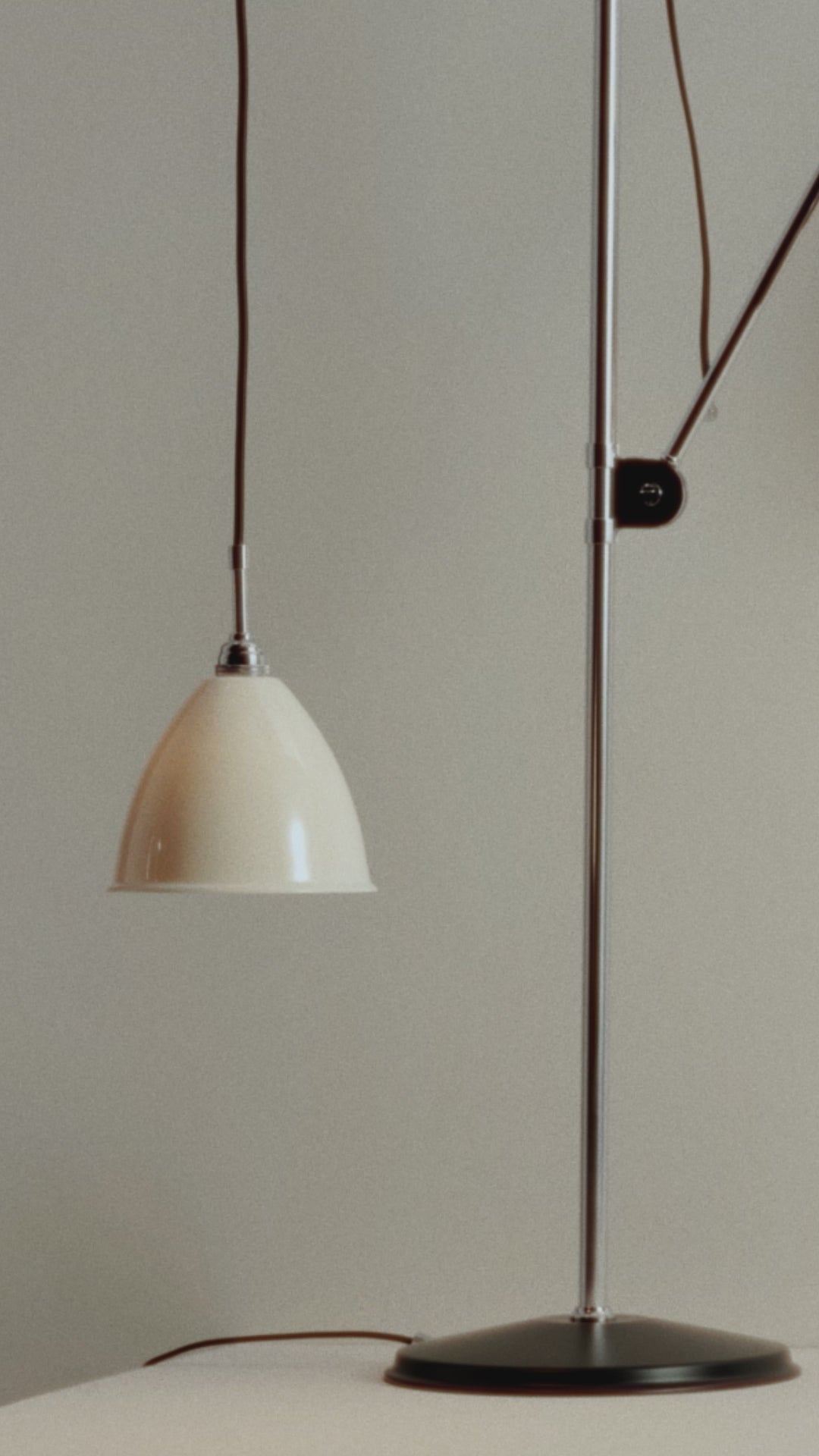 Wall lamp with adjustable arm BESTLITE BL5 black with porcelain shade