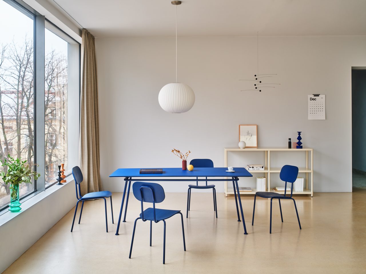 Krzesło NEW SCHOOL ciemnoszara podstawa