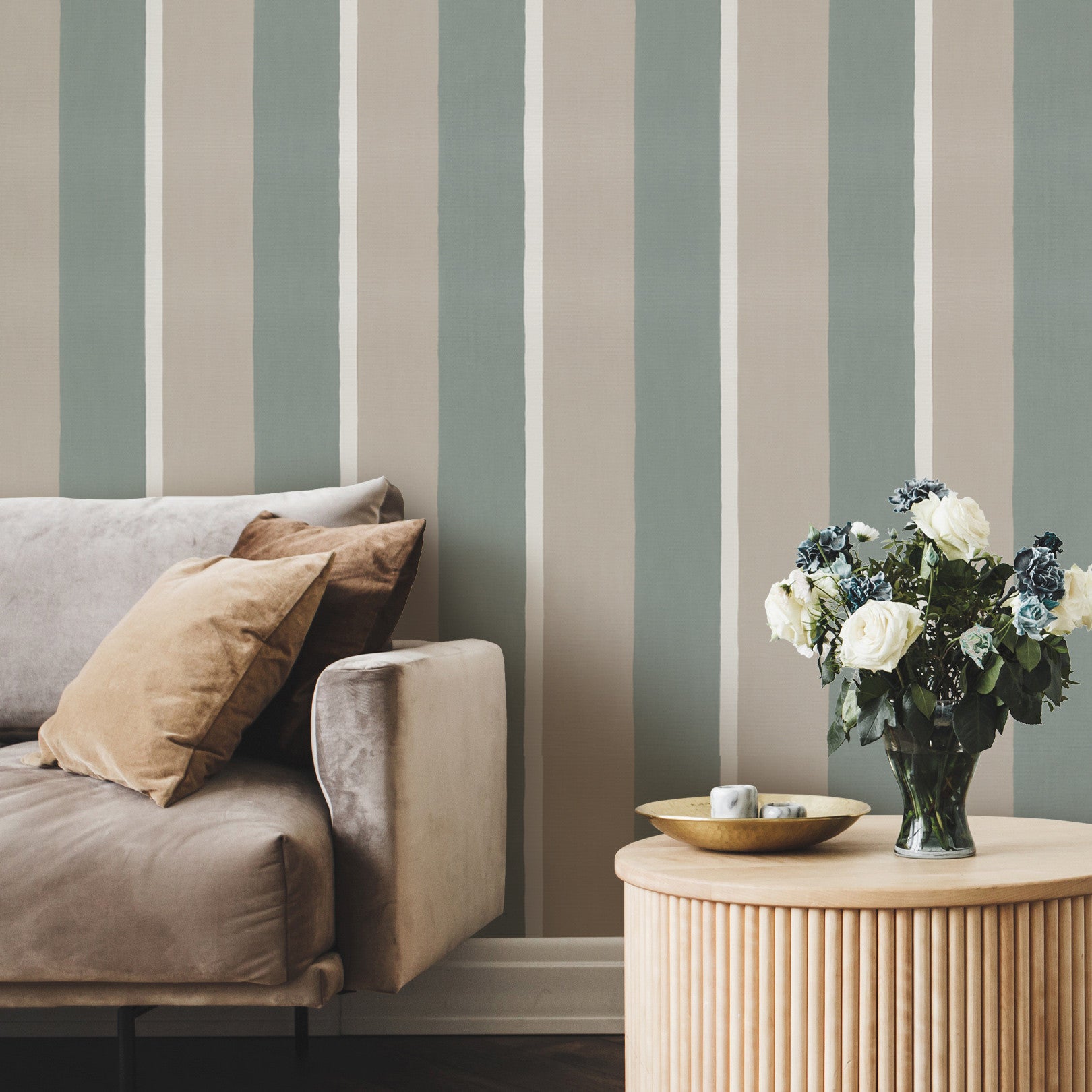 Strukturierte Tapete, die gestreiftes Leinen imitiert SINOPIA - GRÈGE/VERT DE GRIS grün mit braun