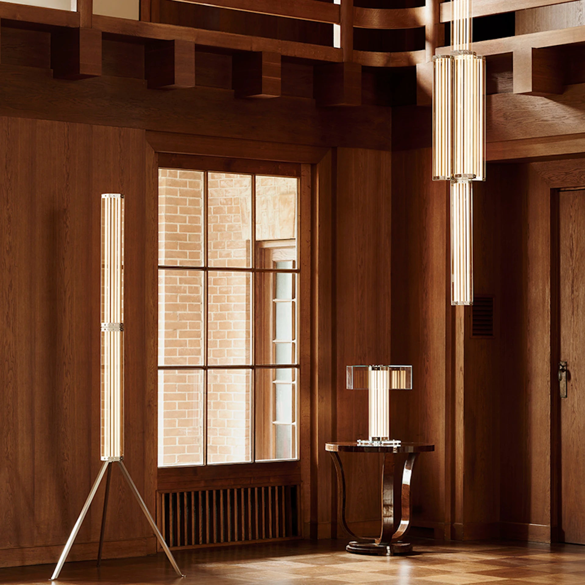 Stehlampe SUPERWIRE Glas mit Metallbasis