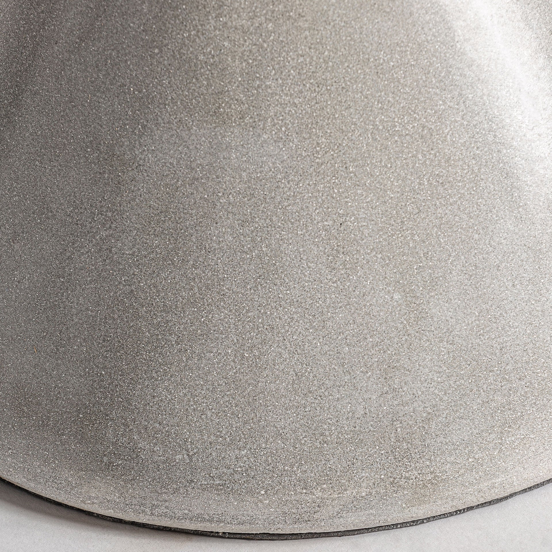 Beistelltisch in Sanduhrform TELFS grau