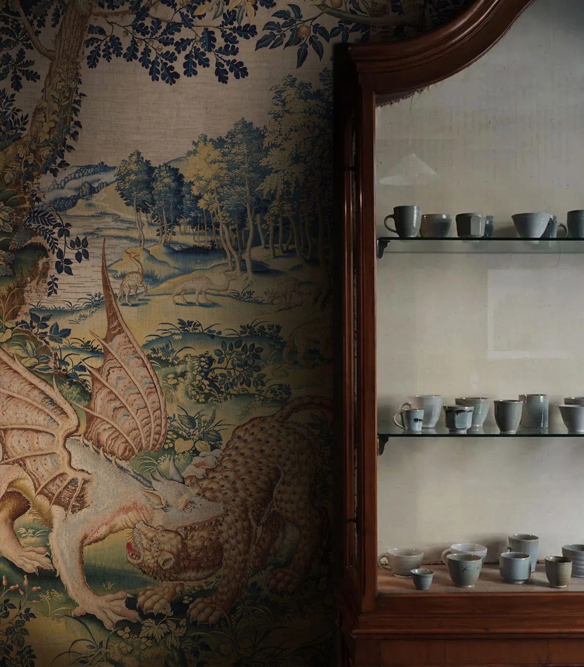 Animal-themed wallpaper DRAGON ARRAS sandy beige with green