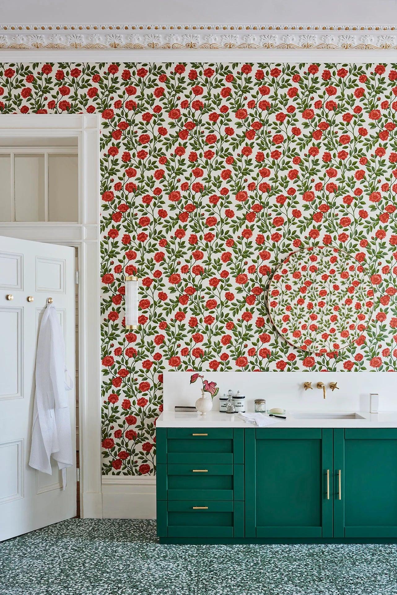 Wallpaper with a plant motif of leaves and rose flowers HRP GREAT MASTERS - Hampton Roses green