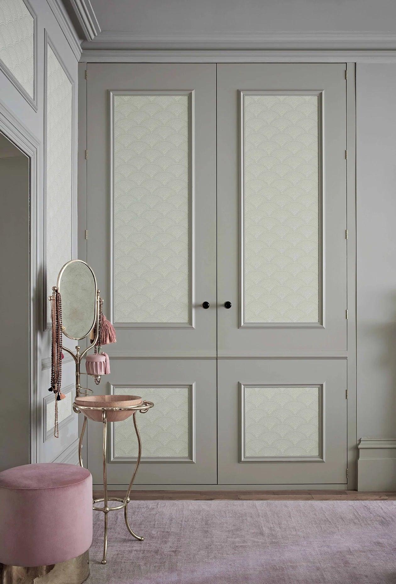 Tapeta z geometrycznym wzorem wachlarzy art deco ICONS - Feather Fan niebieski