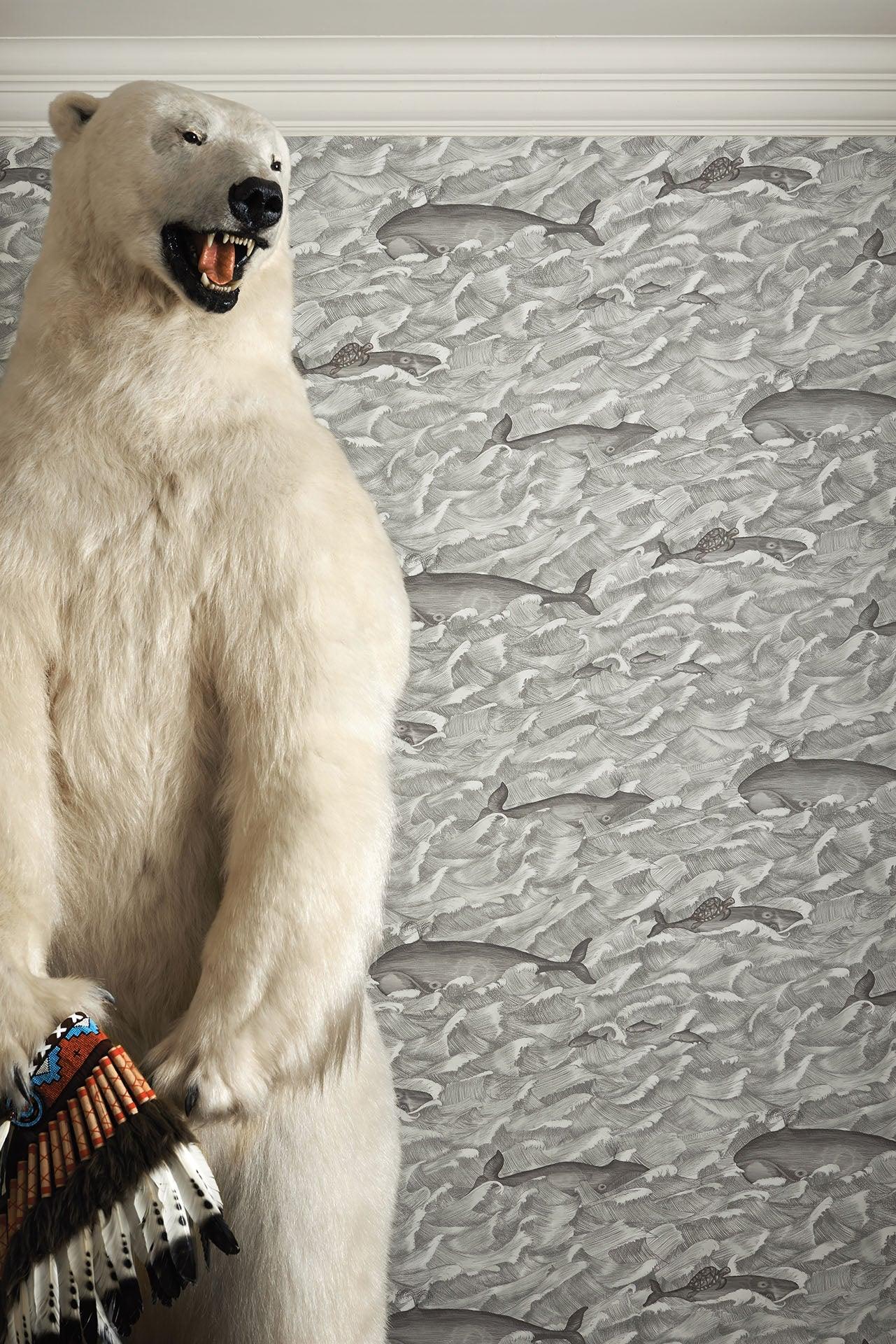 Tapeta z abstrakcyjnym wzorem fal morskich i wielorybów WHIMSICAL - Melville metaliczne srebro