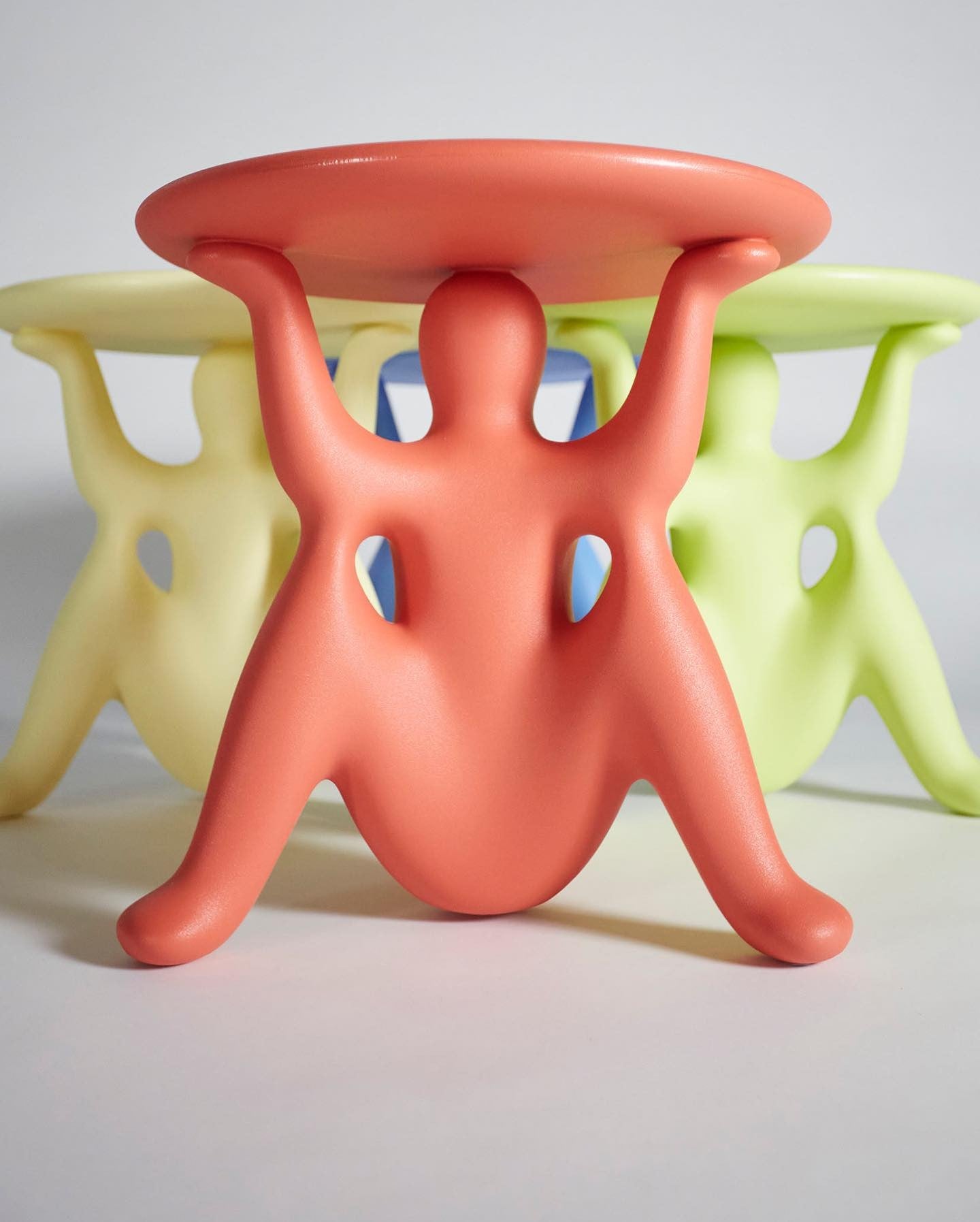 HELPYOURSELF blue side table
