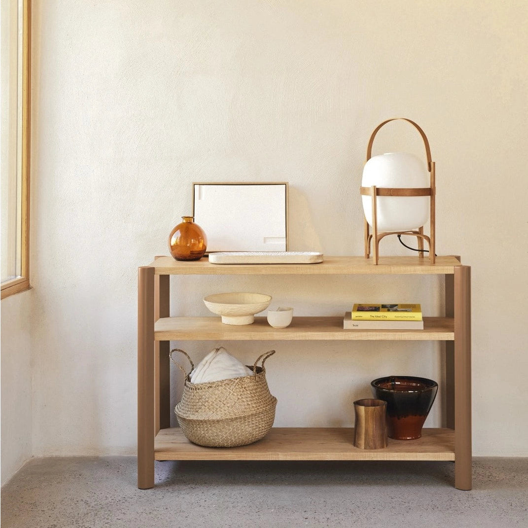 Regal BONA aus Eichenholz mit beiger Basis