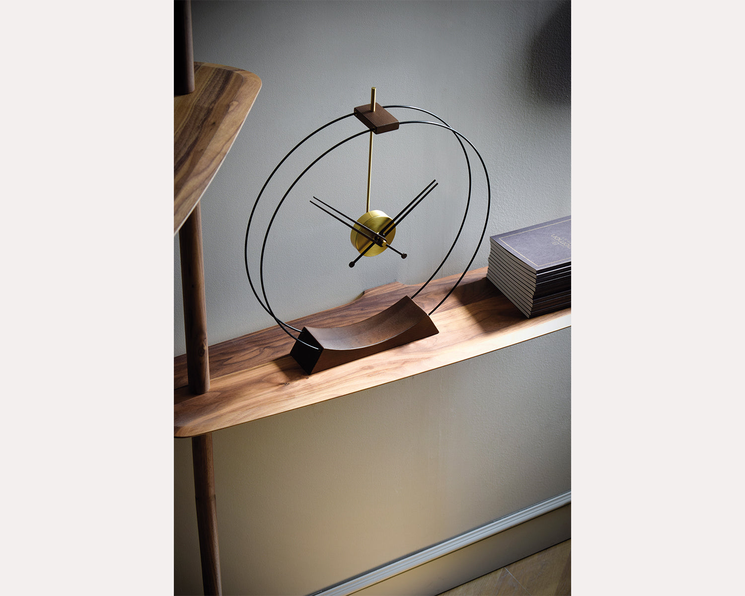 AIRE table clock made of ash wood with black