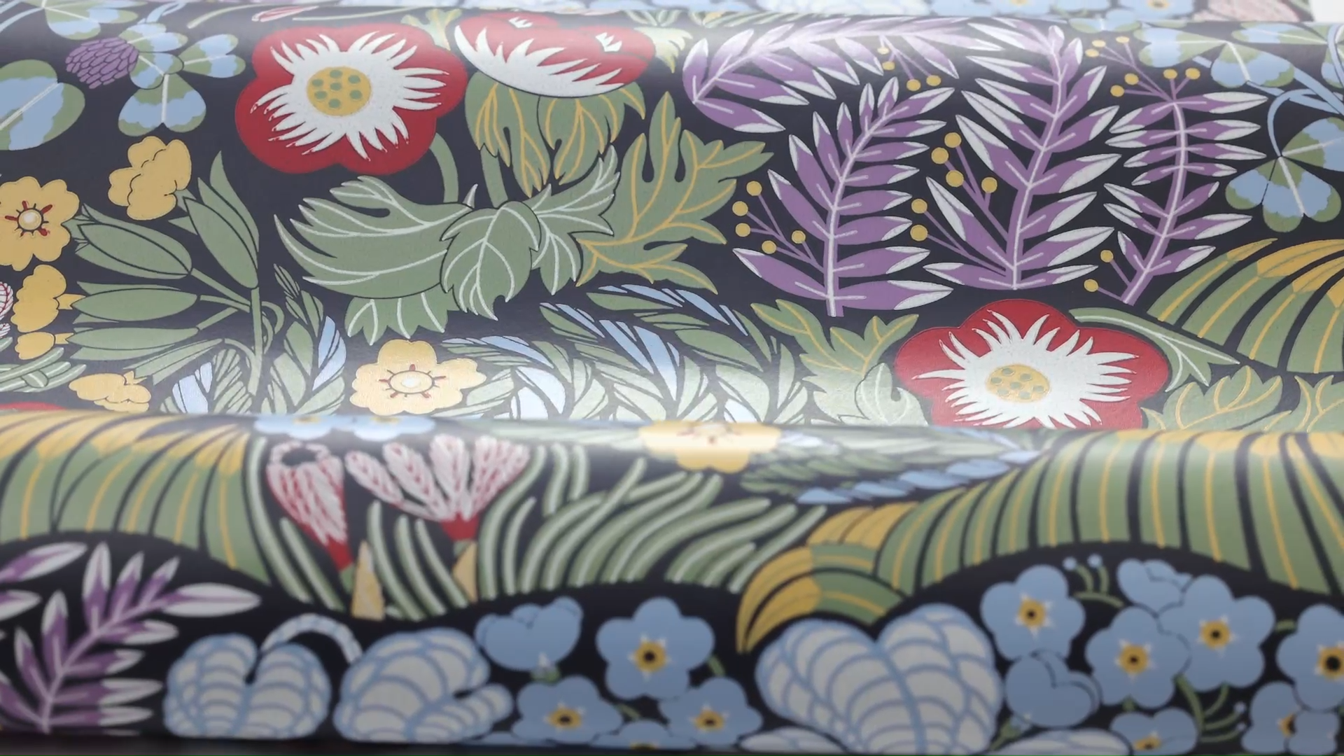 Tapete mit floralem Blumenmuster RABATT mehrfarbig