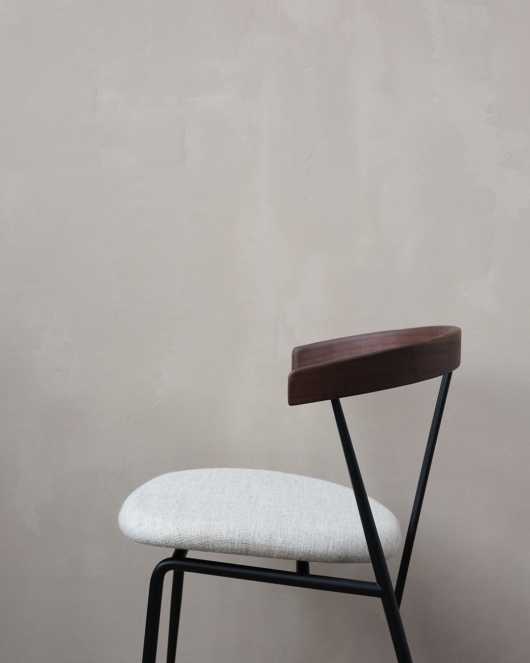 Upholstered Chair VIOLIN Walnut Wood