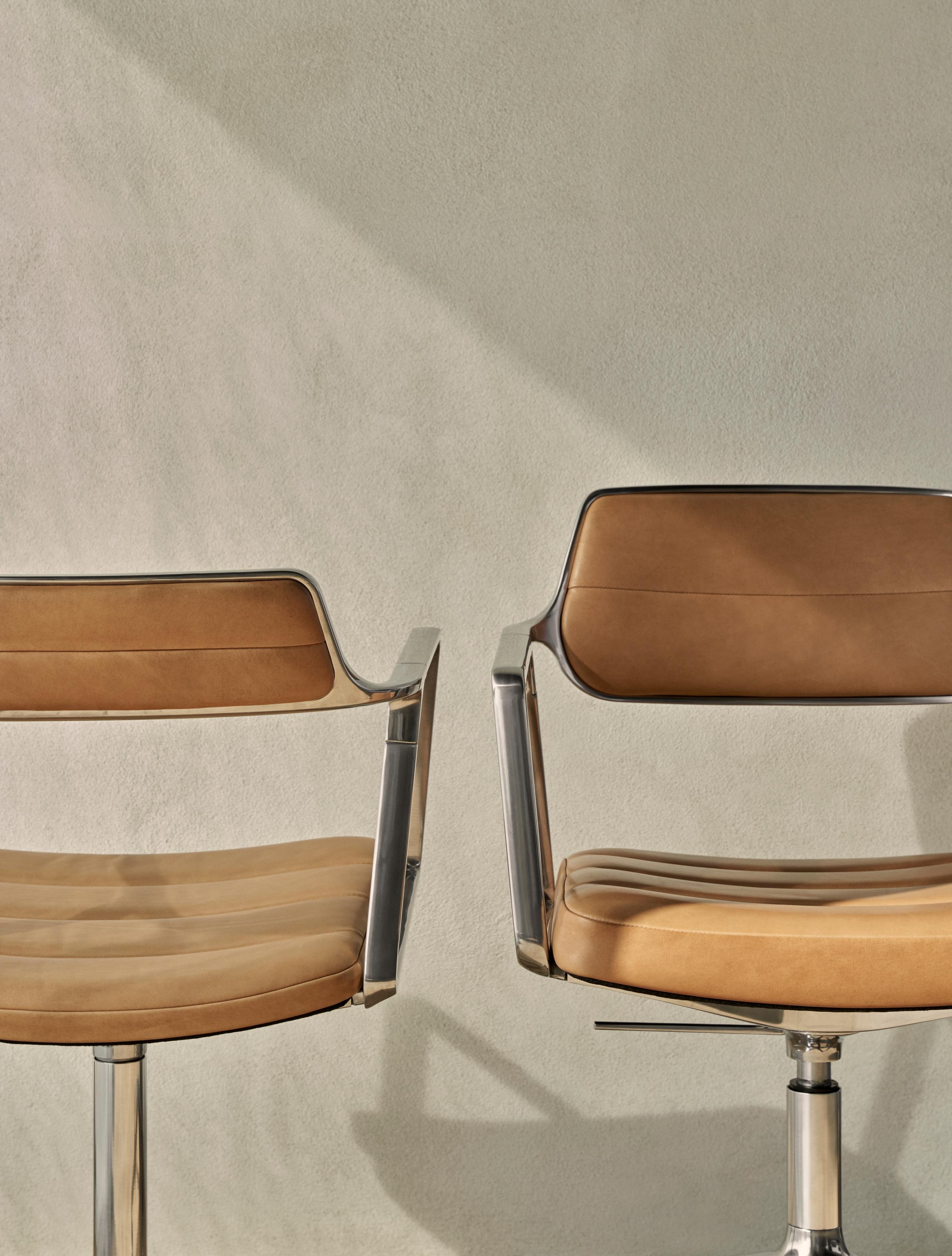 Krzesło biurowe 453+ karmelowa skóra z metalową podstawą