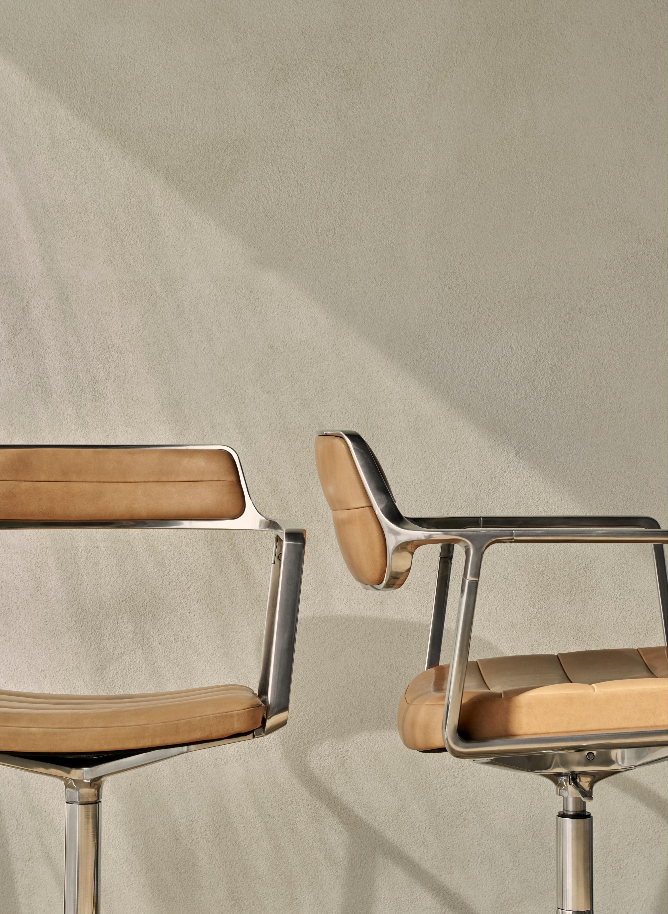 Krzesło biurowe 453+ karmelowa skóra z metalową podstawą