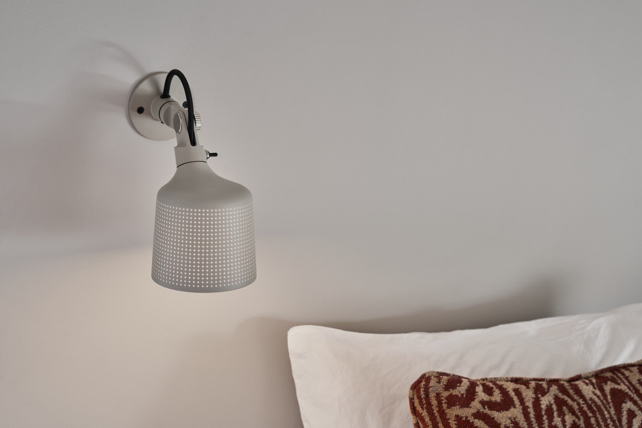 Lampa ścienna 524 szary metal