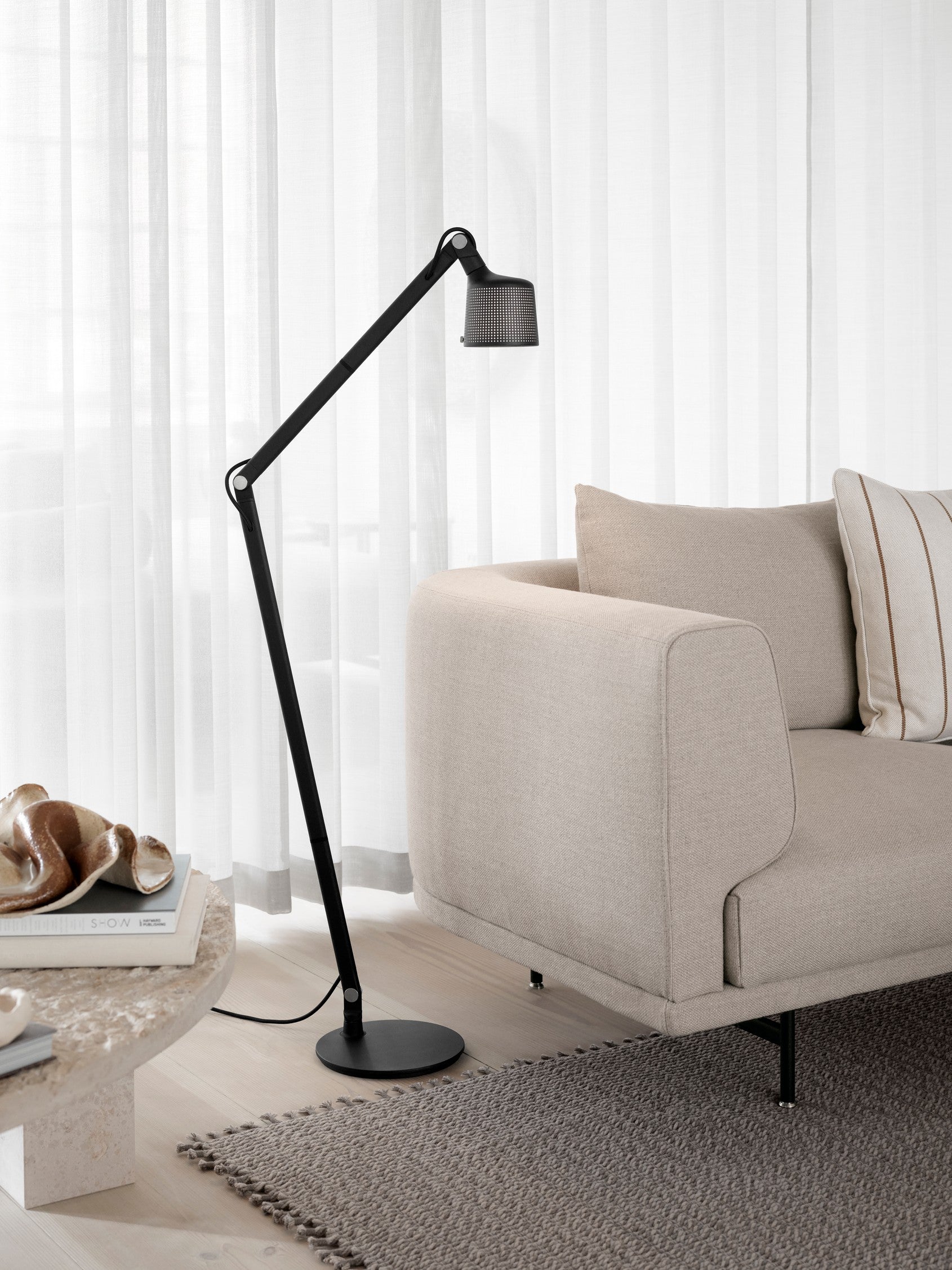 Lampa podłogowa 525 czarny metal