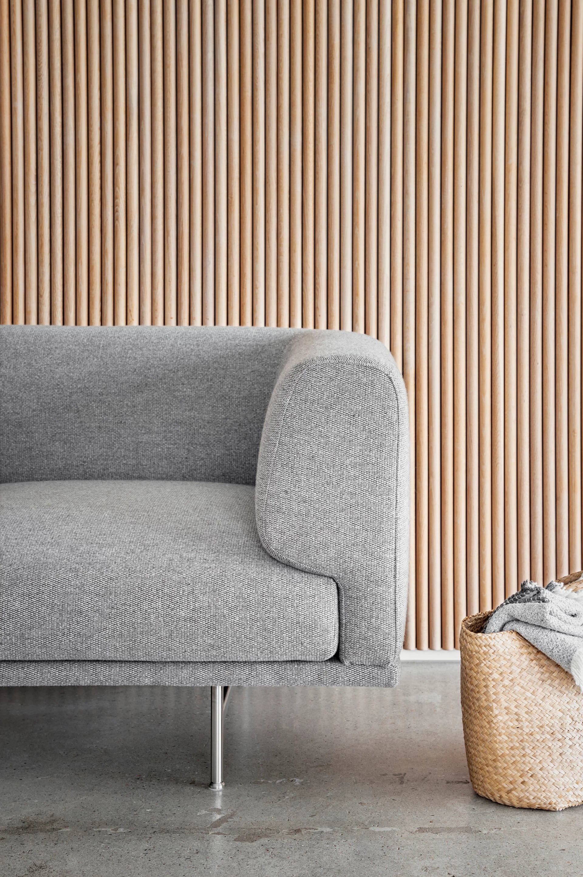 Sofa 3-osobowa CHIMNEY ciemnobeżowa tkanina Brook z czarną podstawą