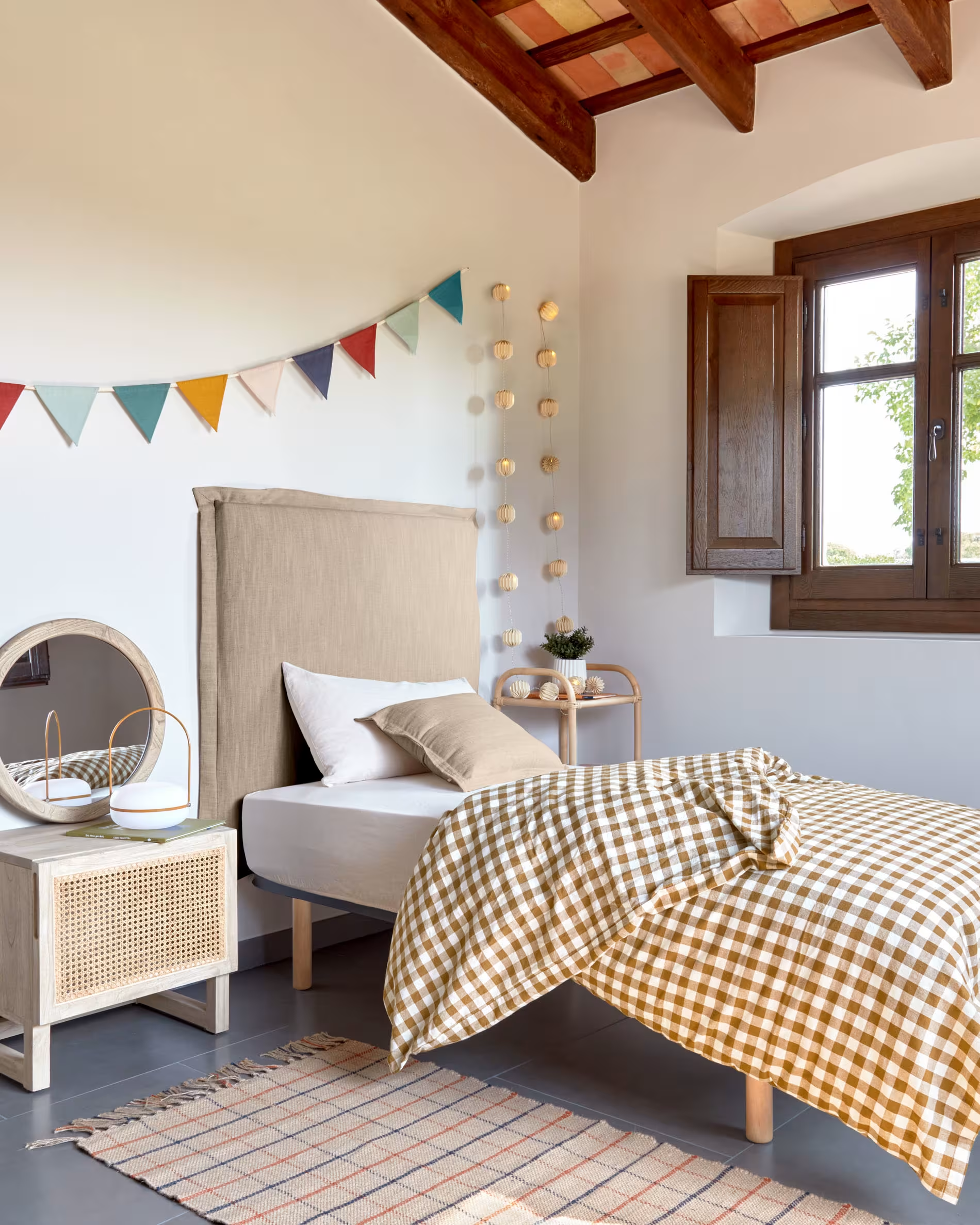 Zagłówek TANIT beżowy La Forma    Eye on Design