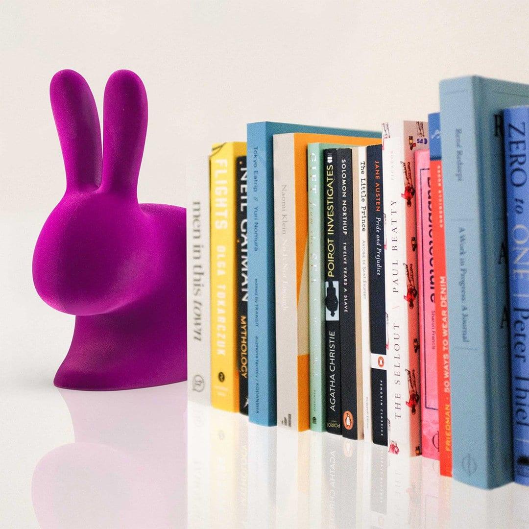 Podpórka do książek RABBIT VELVET fioletowy Qeeboo    Eye on Design